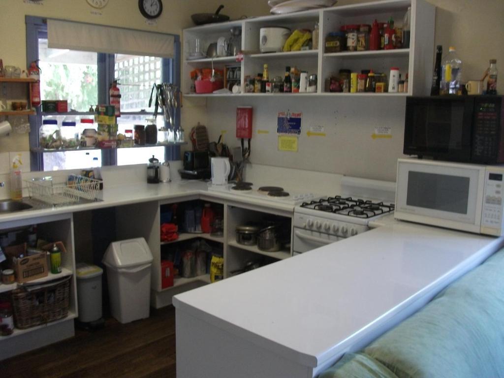 Хостел Apollo Bay Backpackers Экстерьер фото
